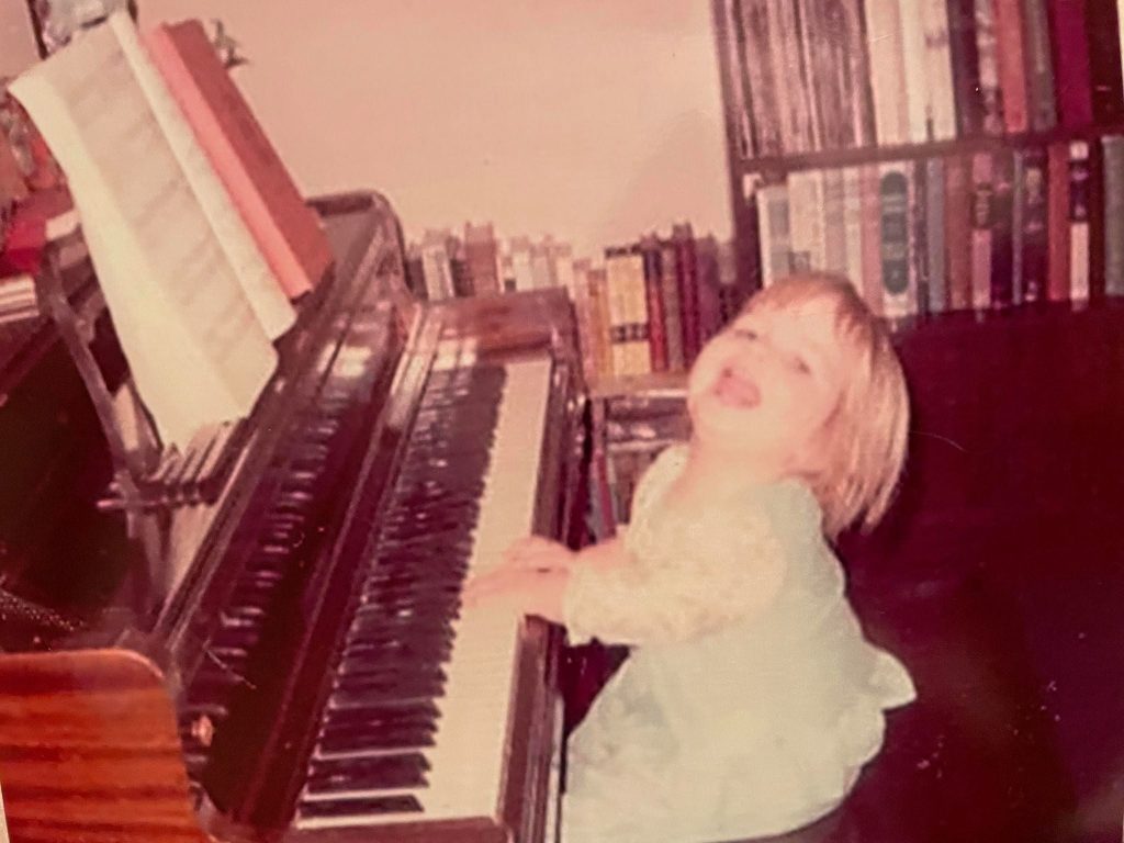 Lindy Kerby playing the piano